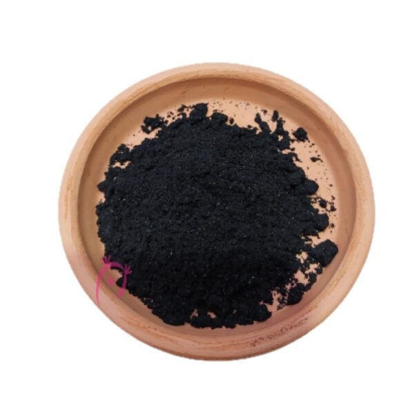 Carbón portada Carbón activado en polvo en plato de b arro
